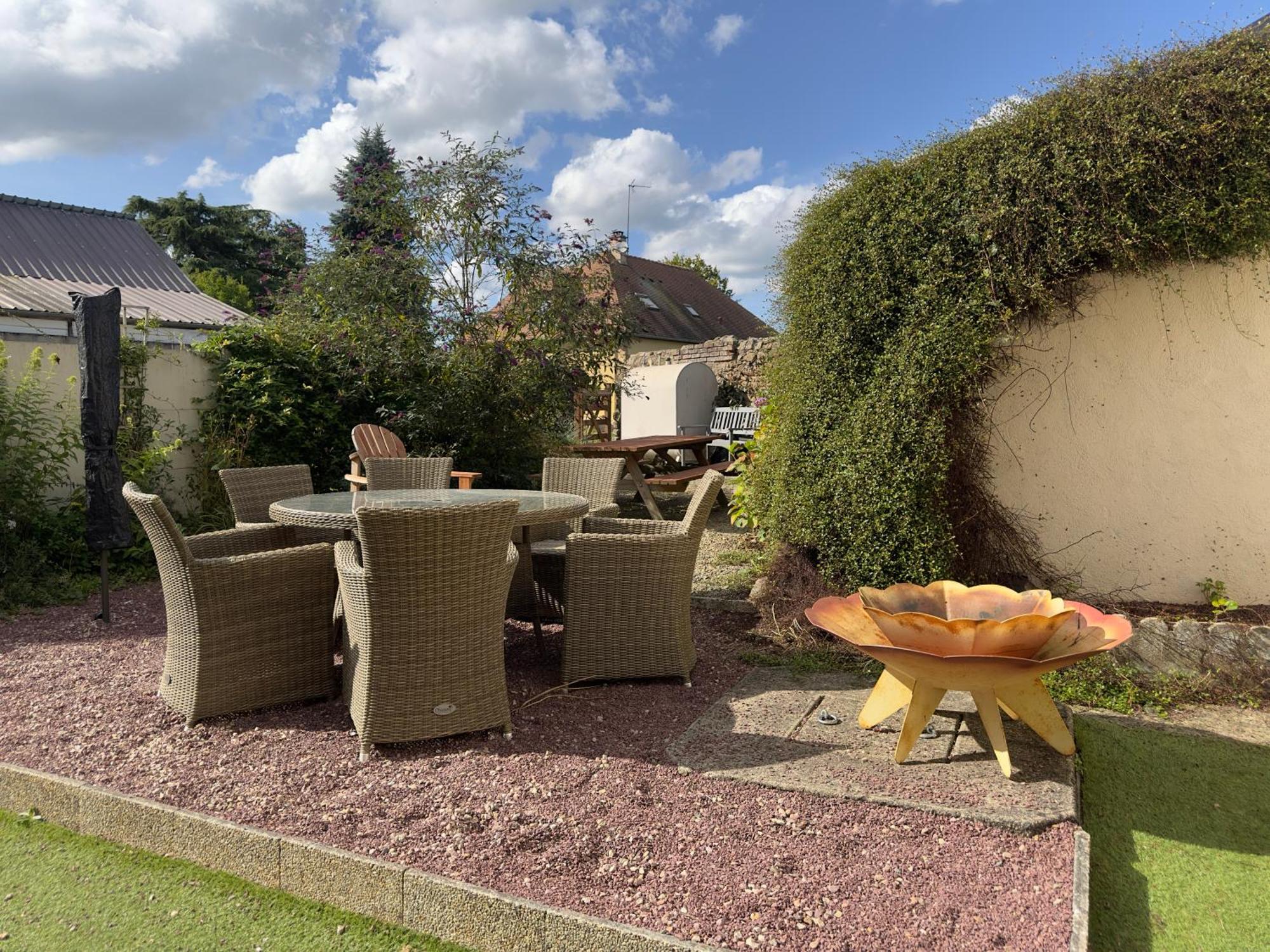 Mantilly Holiday Gite Exterior foto